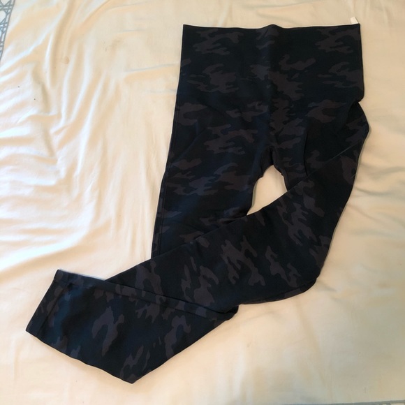 Spanx Look At Me Now Seamless Leggings grey camo - Picture 5 of 5